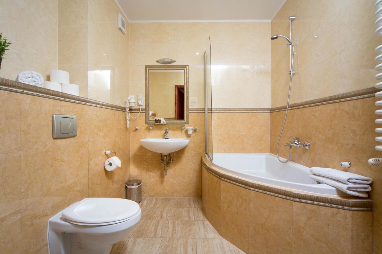 B12 - Comfort Apartemnts City Center Apartamento Cracóvia Exterior foto