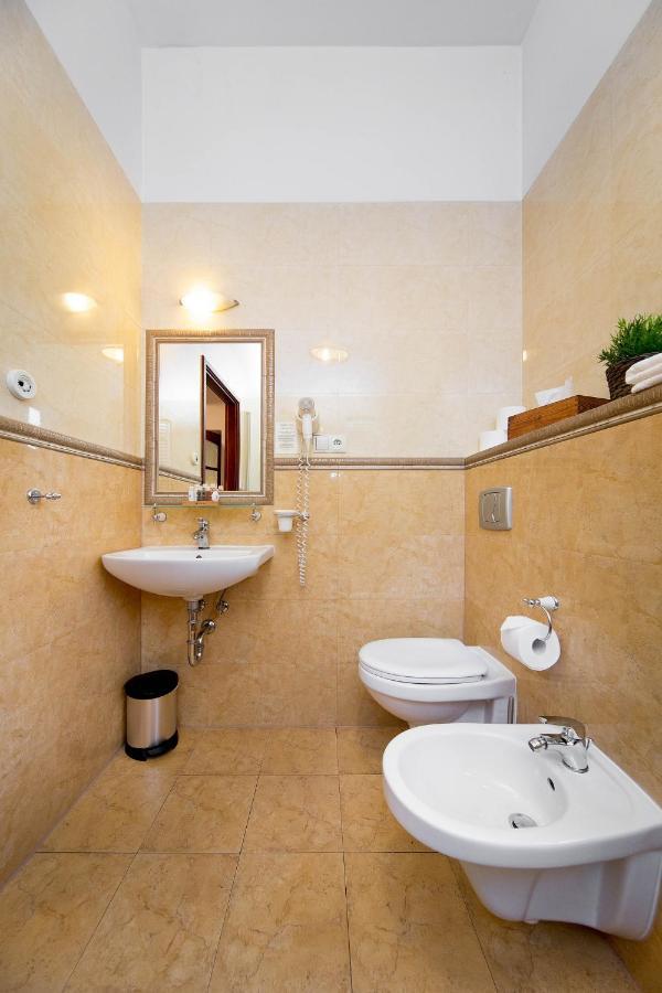 B12 - Comfort Apartemnts City Center Apartamento Cracóvia Exterior foto