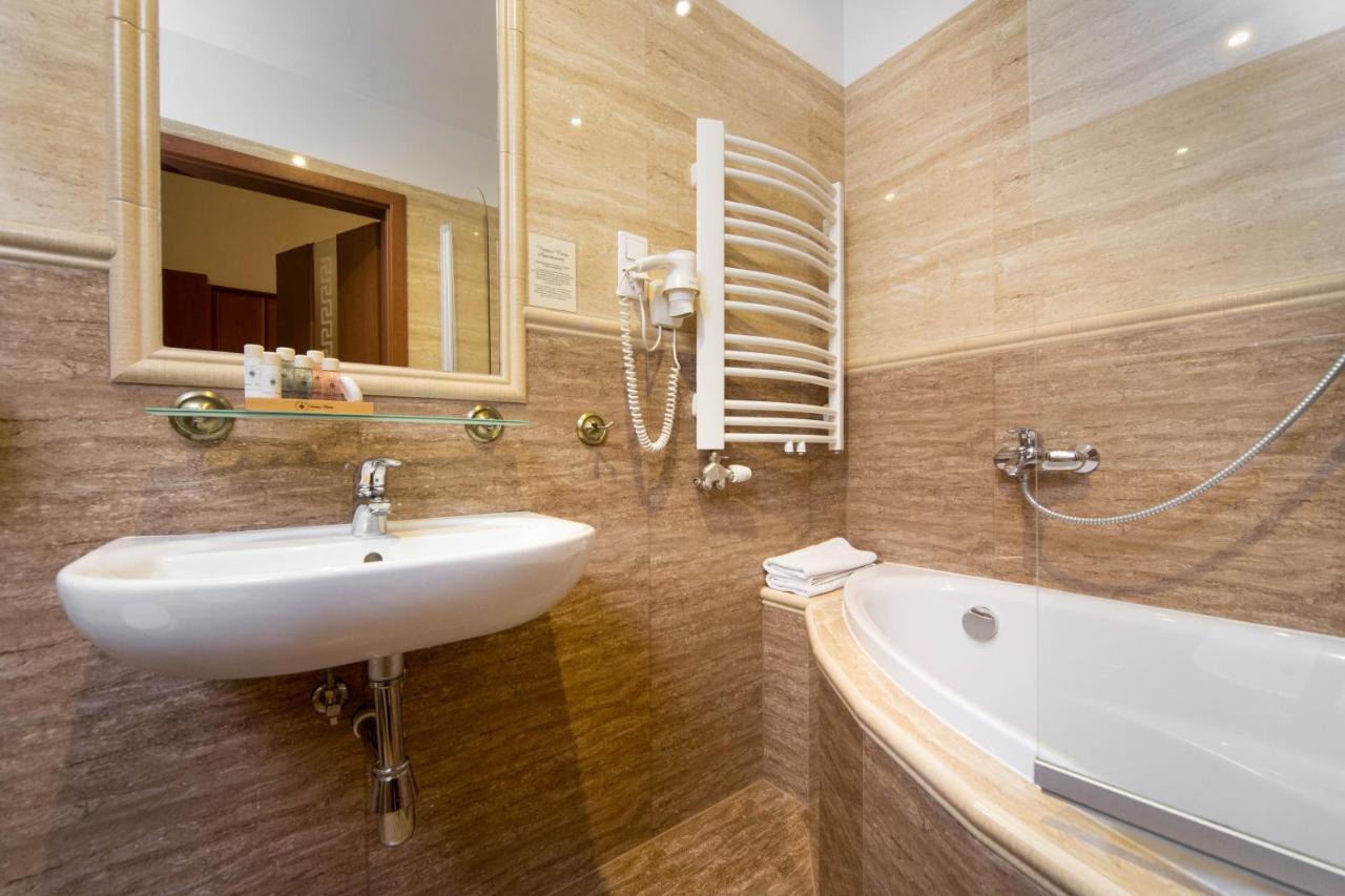 B12 - Comfort Apartemnts City Center Apartamento Cracóvia Exterior foto