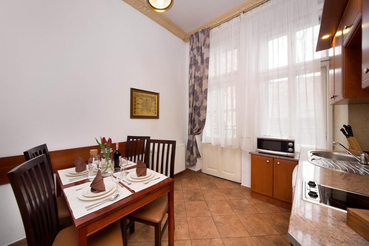 B12 - Comfort Apartemnts City Center Apartamento Cracóvia Exterior foto